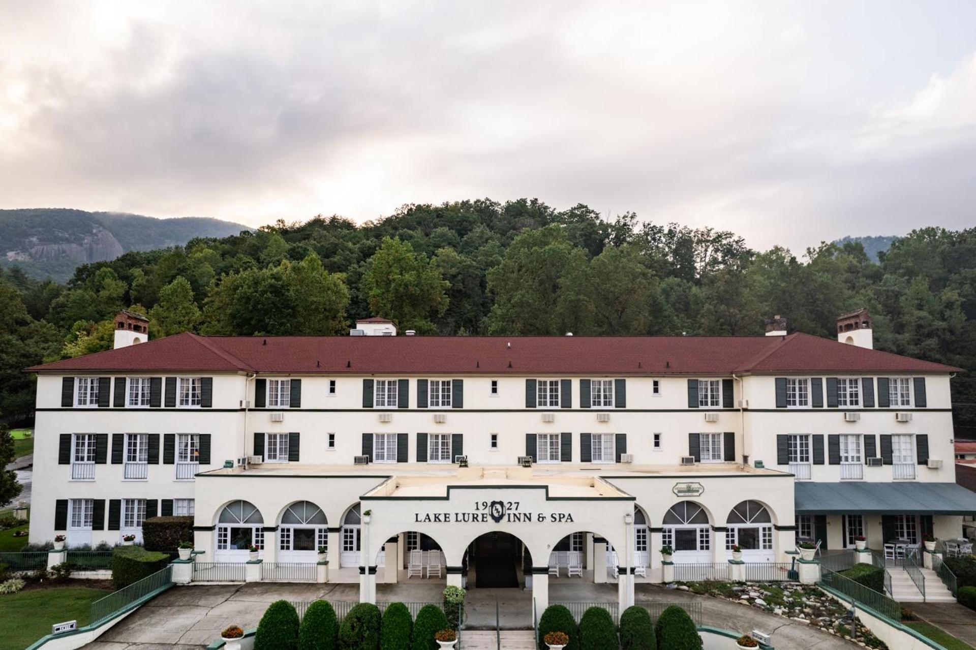 Lake Lure Inn And Spa Exterior photo
