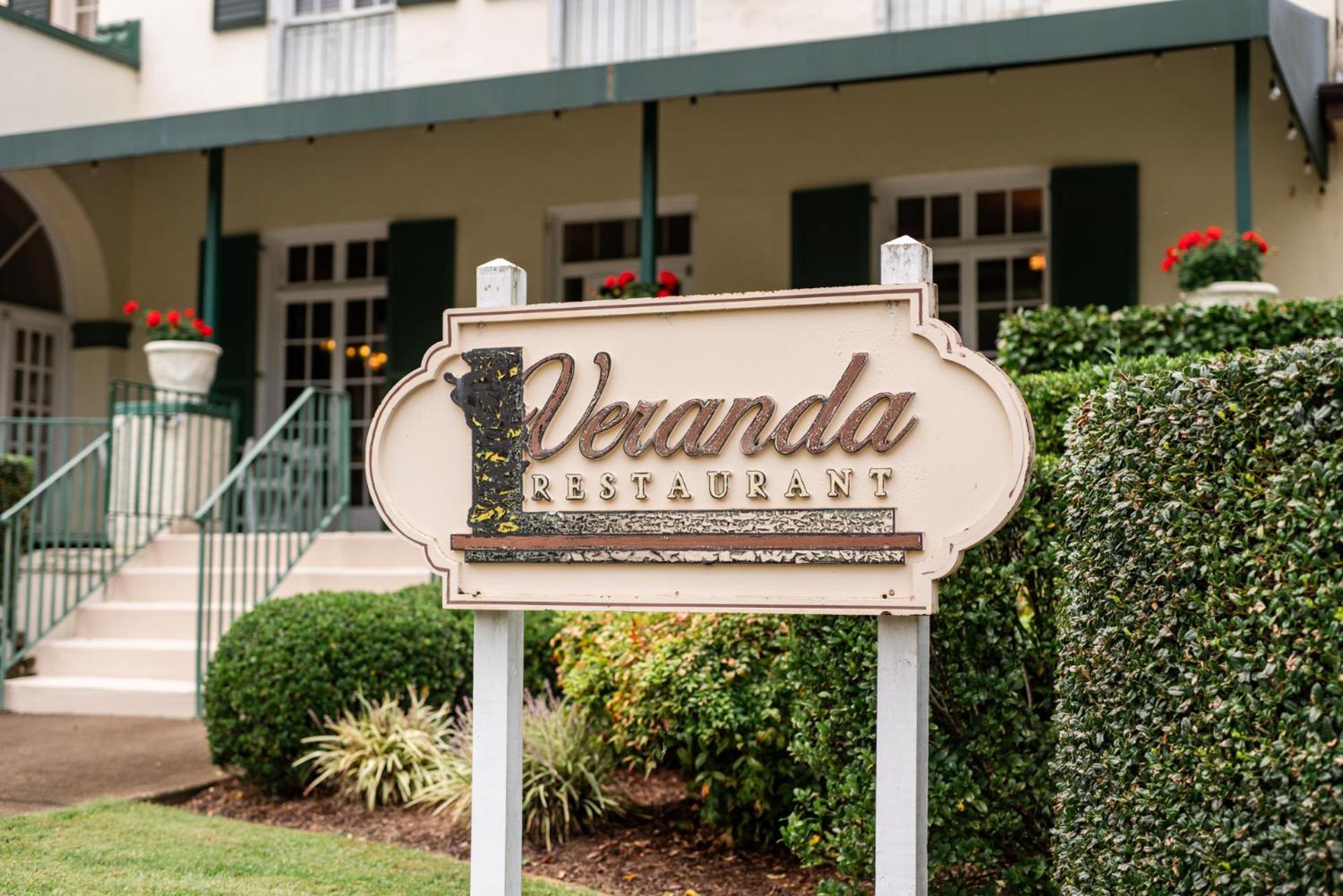 Lake Lure Inn And Spa Exterior photo